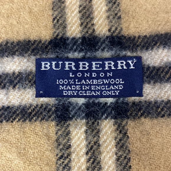 Burberry Archive Beige Nova Check Scarf in 100% Lambswool (47in X 7.5in) [A] - Picture 5 of 5